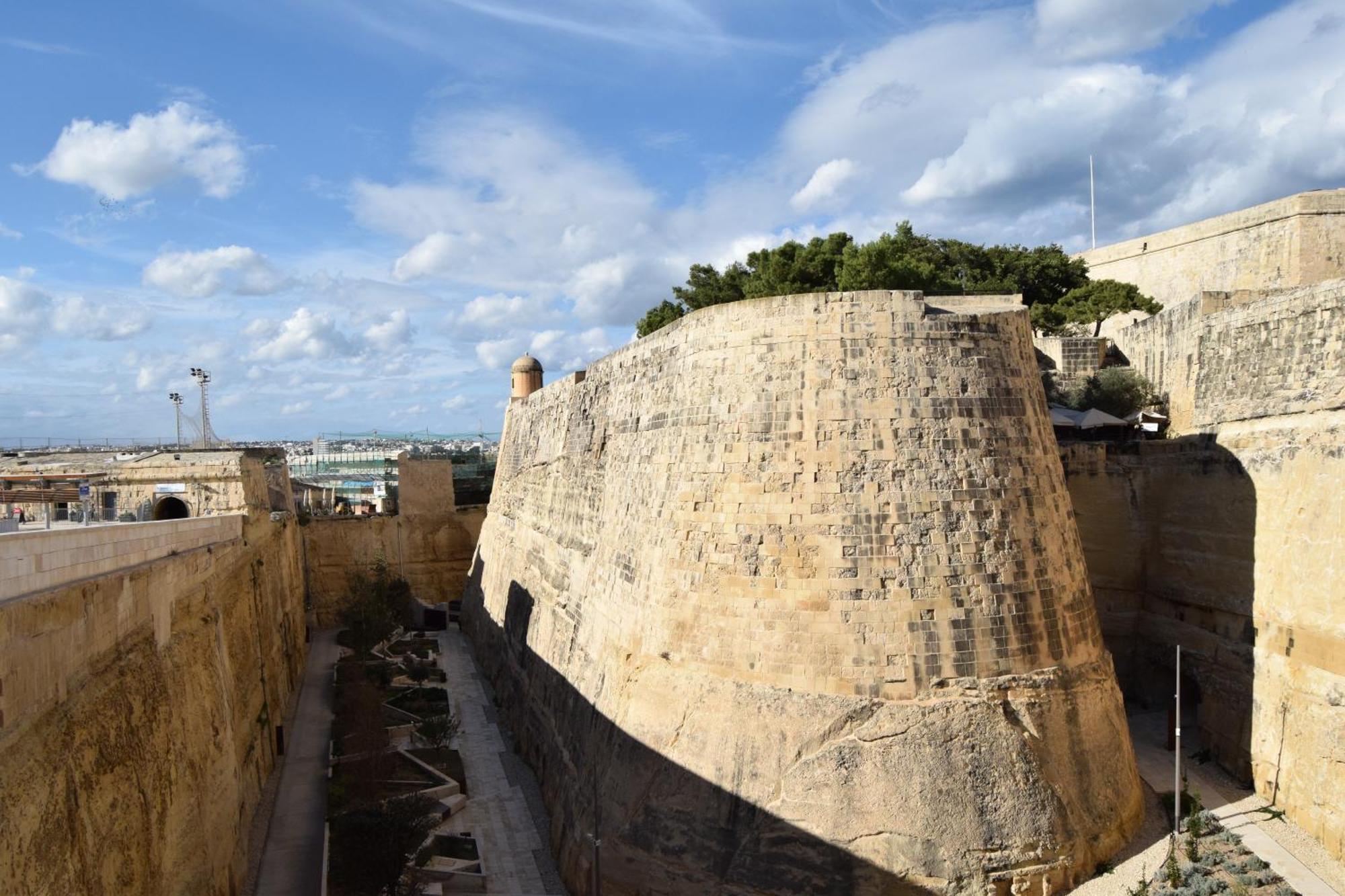 Comfortable 1Br Home With Maltese Balcony In Valletta By 360 Estates Exterior photo